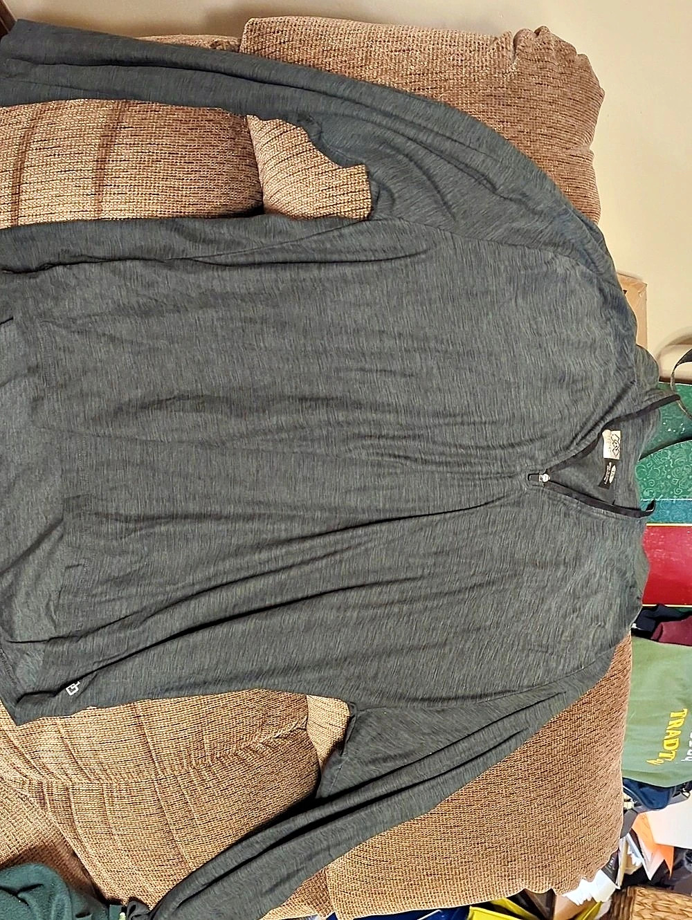 Legand Gray Athletic Top Size Large